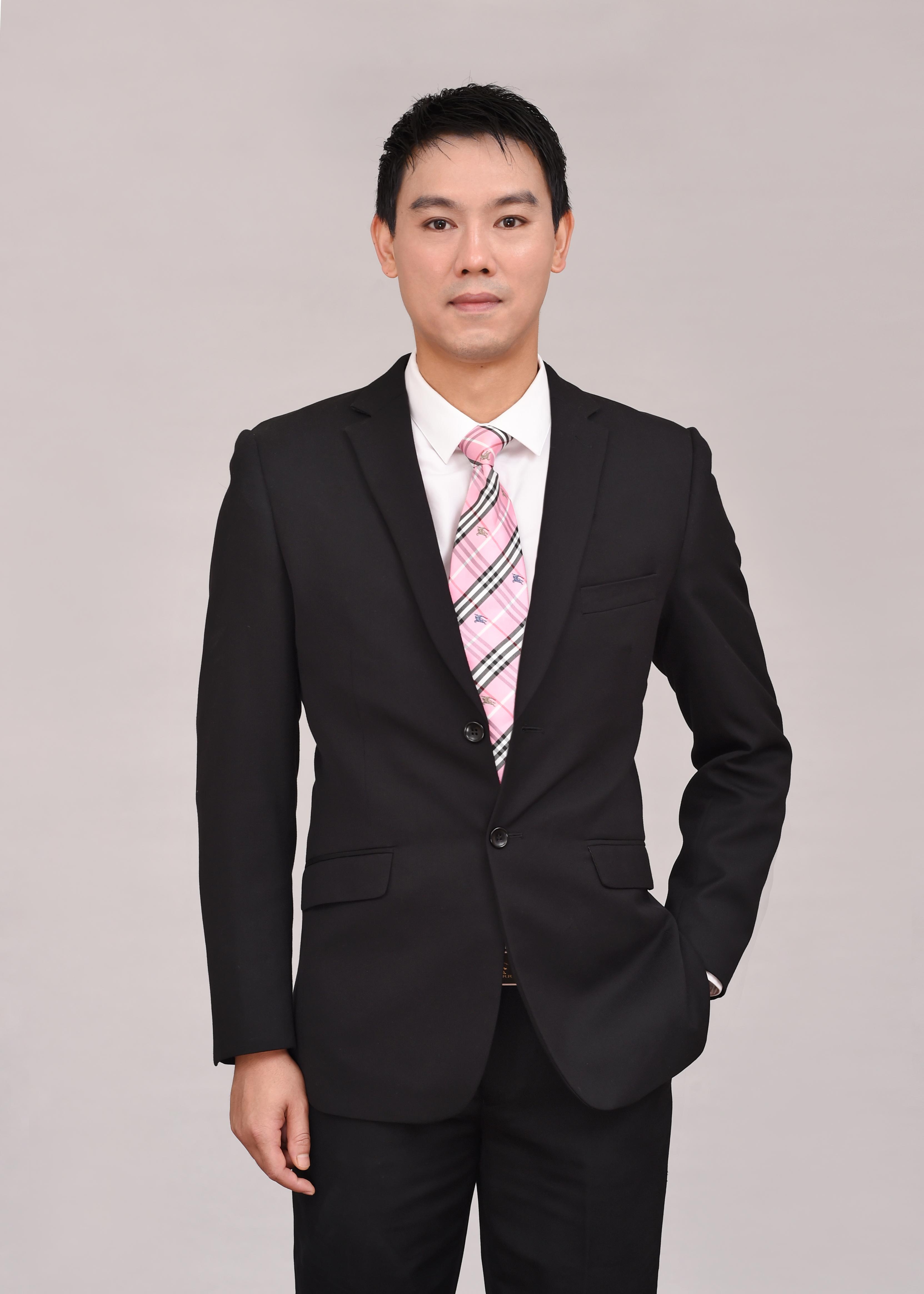 黄芳青 灯光与摄影艺术负责人